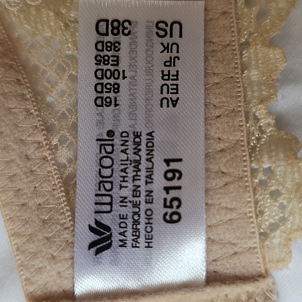 Wacoal lace bra 38D - Picture 2 of 3